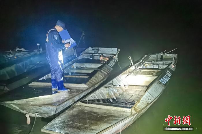 问鼎娱乐下载